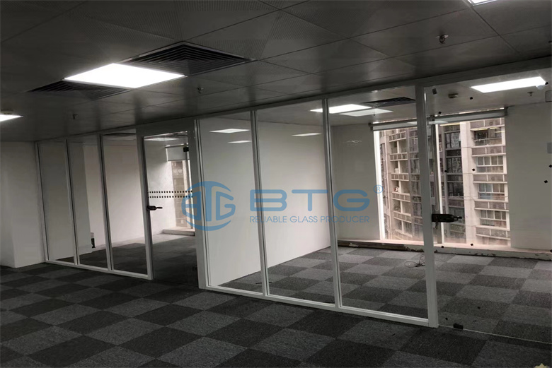 Enhance Your Space with Stylish and Functional Partition Glass Solutions