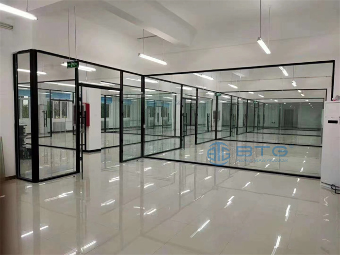 Partition Glass: The Perfect Choice for Custom Design and Installation