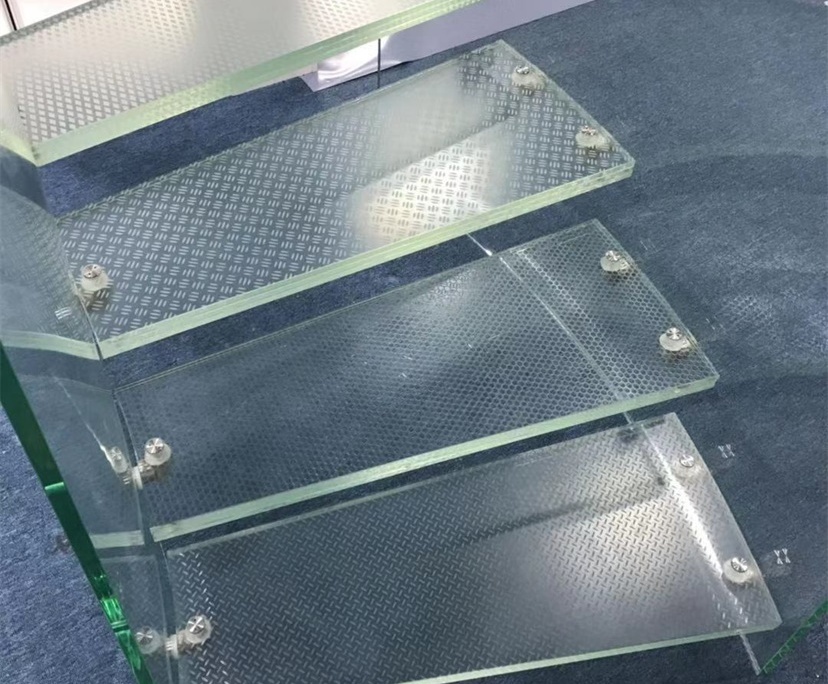 BTG clear tempered anti slip laminated glass stairs