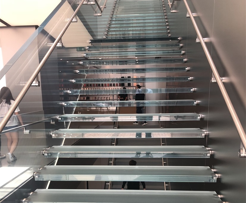 BTG clear tempered anti slip laminated glass stairs