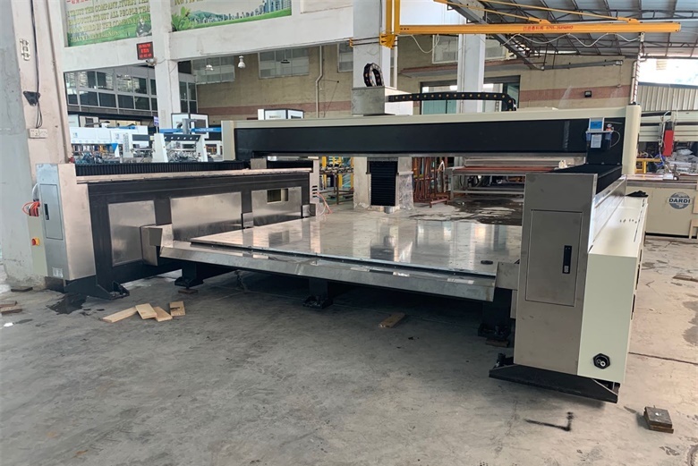 A new CNC glass processing equipment arrive BTG glass factory