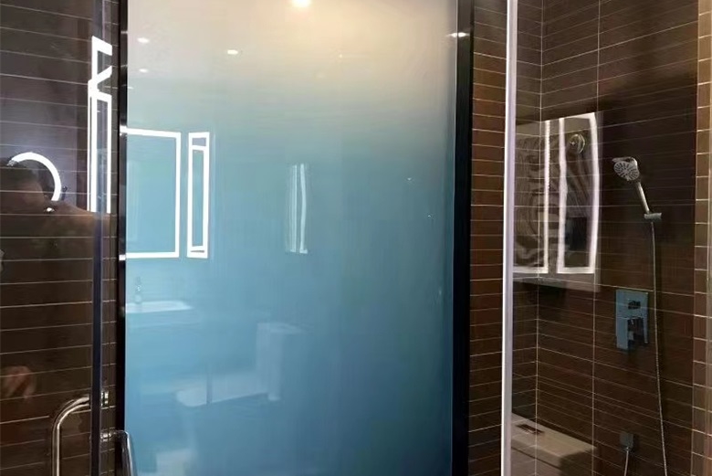 BTG gradient laminated glass