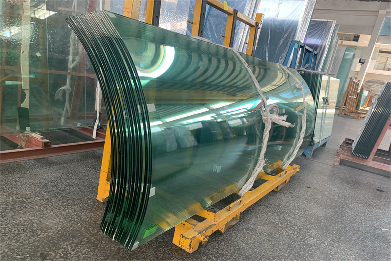 Innovations in Curved Glass Manufacturing: What You Need to Know