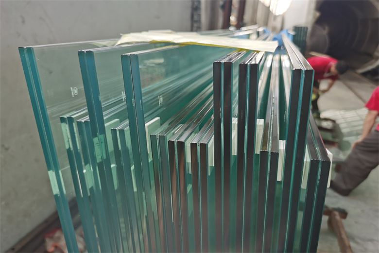 Experience Energy Efficiency and Comfort with Laminated Glass Solutions